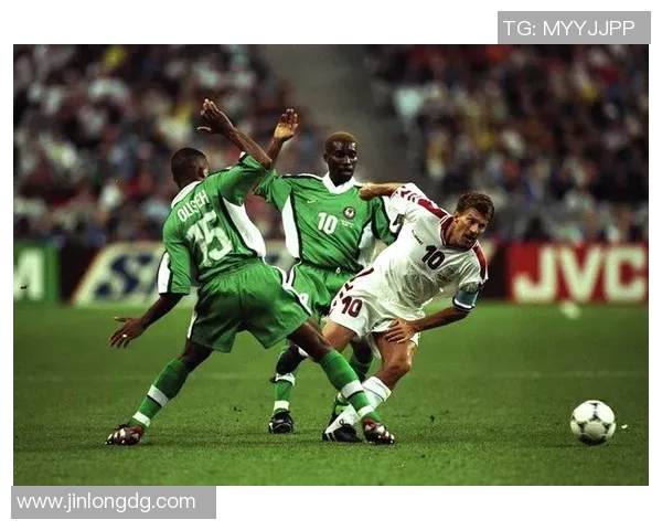 法国足球十位传奇球星的荣耀时刻与影响力解析