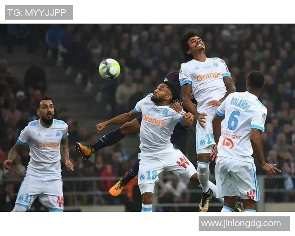 绿茵场上闪耀光芒的世界级足球巨星奋斗与荣耀故事