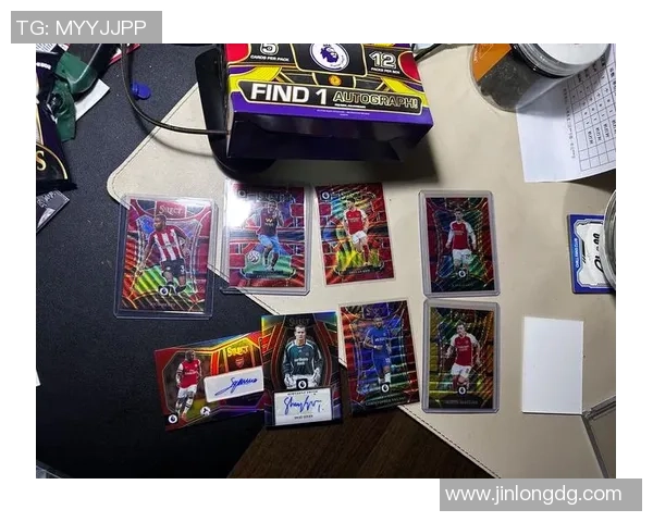 全新足球球星卡套装发售,收集顶级球员与稀有限量版卡片,开启精彩球迷之旅 全新足球球星卡套装发售,收集顶级球员与稀有限量版卡片,开启精彩球迷之旅